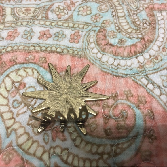 Free Clothes!! Hair Accessory - Picture 5 of 6